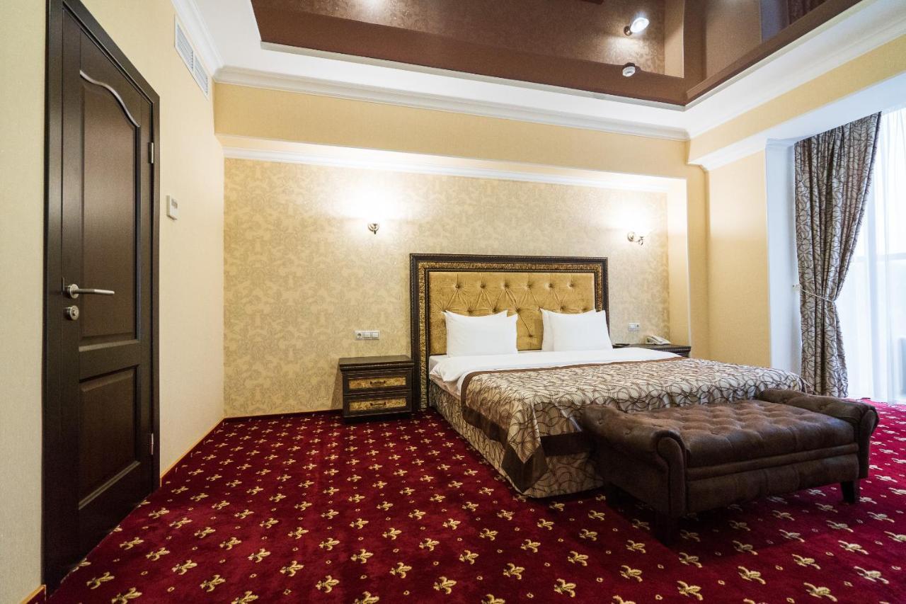 Mask Business Hotel Pyatigorsk Bagian luar foto