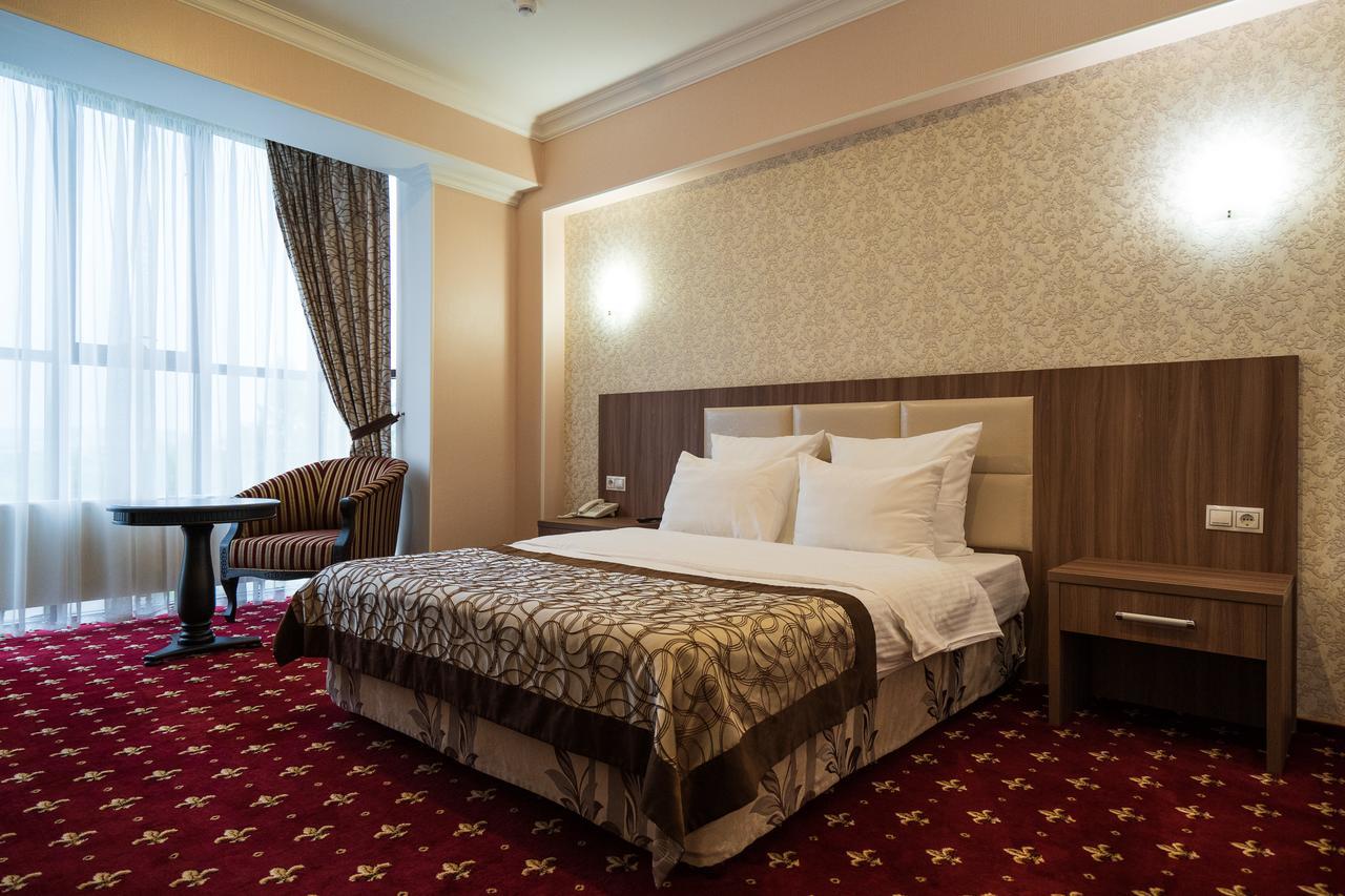 Mask Business Hotel Pyatigorsk Bagian luar foto