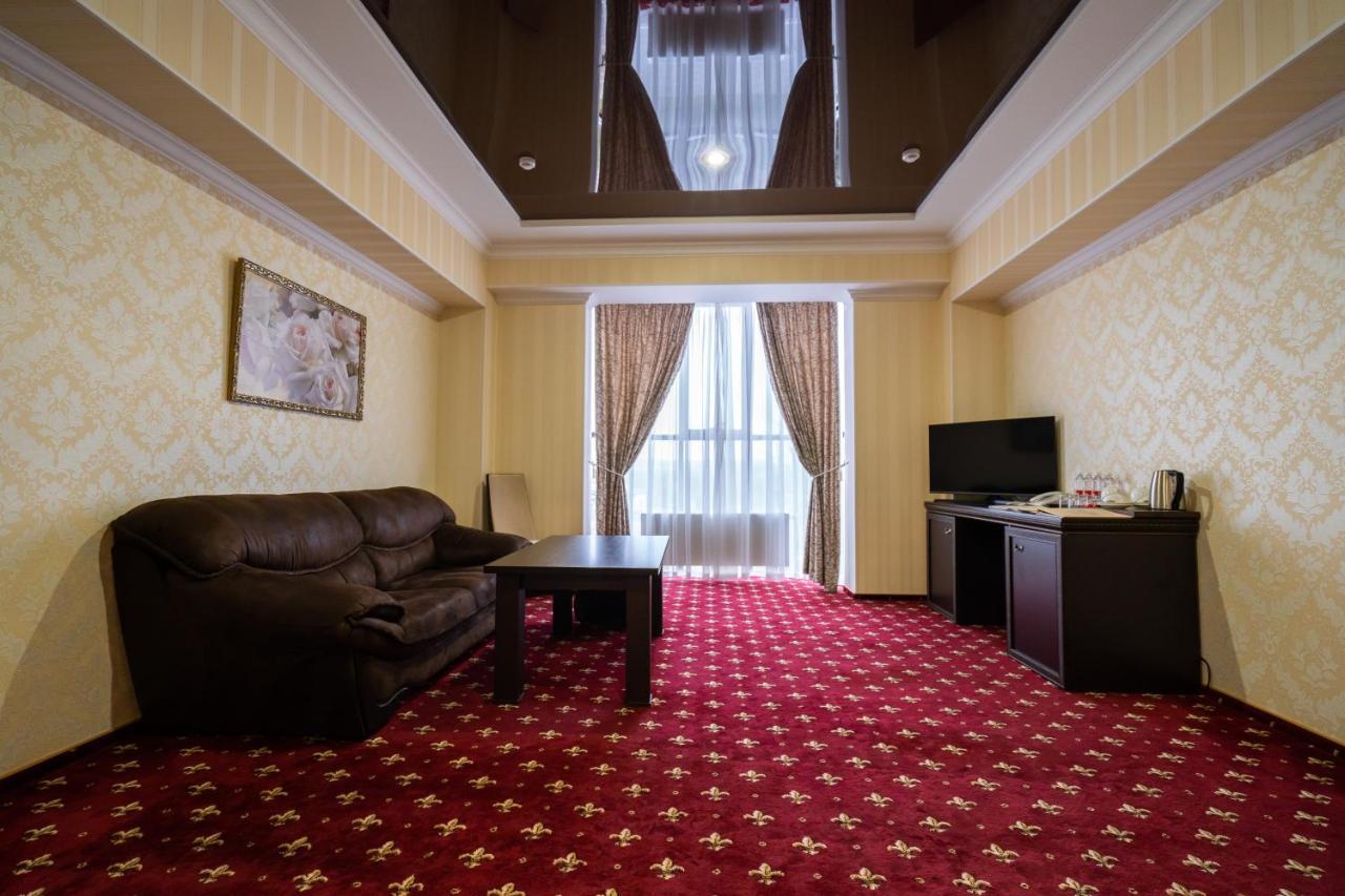 Mask Business Hotel Pyatigorsk Bagian luar foto